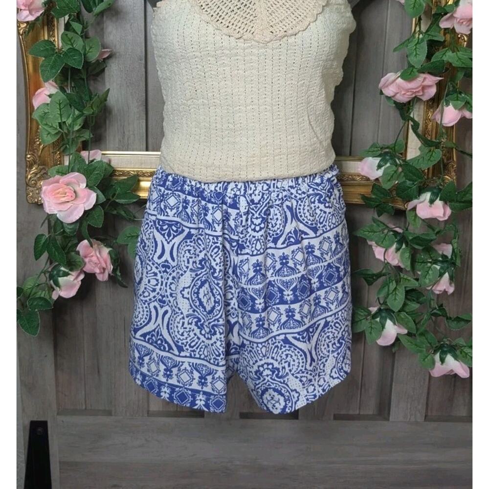 Blue Rain Women's Medium Blue White Mediterranean Tile Print Shorts Summer
